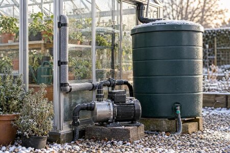 Så förbereder du växthusets vattensystem inför frost